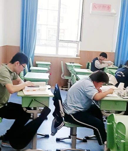 青岛志贤中学优秀班主任张翔